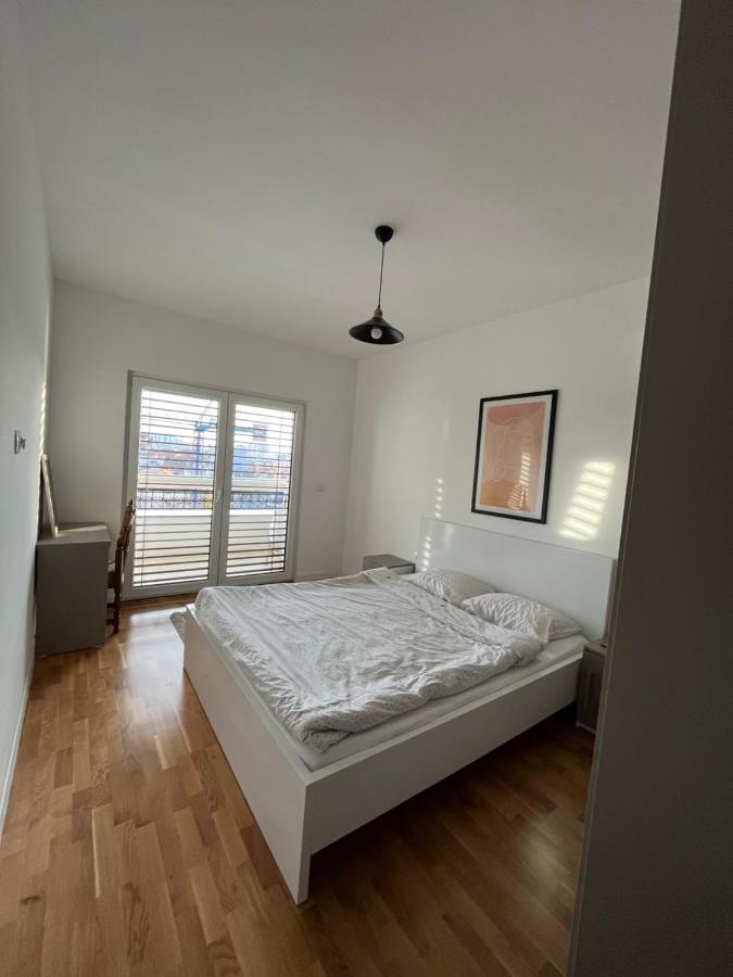 Central Luxury Apartment Приштина Экстерьер фото
