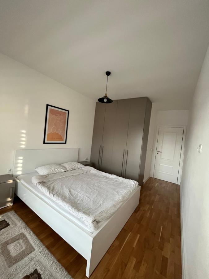 Central Luxury Apartment Приштина Экстерьер фото